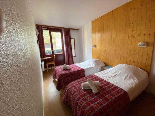 Le Nabias 1450 Hotel Genos ภายนอก รูปภาพ