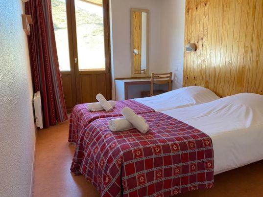 Le Nabias 1450 Hotel Genos ภายนอก รูปภาพ