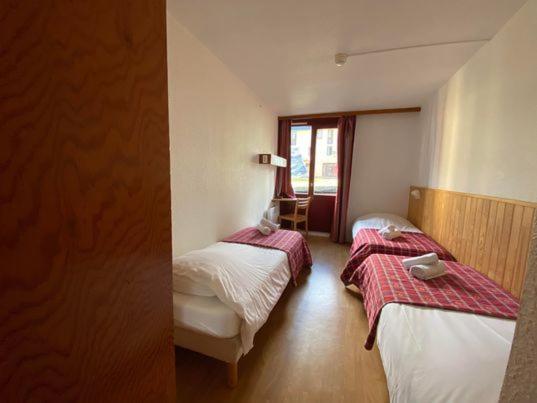 Le Nabias 1450 Hotel Genos ภายนอก รูปภาพ